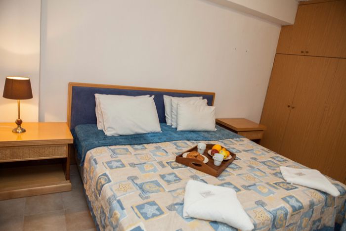 Alecos hotel apartments Paphos Bedroom