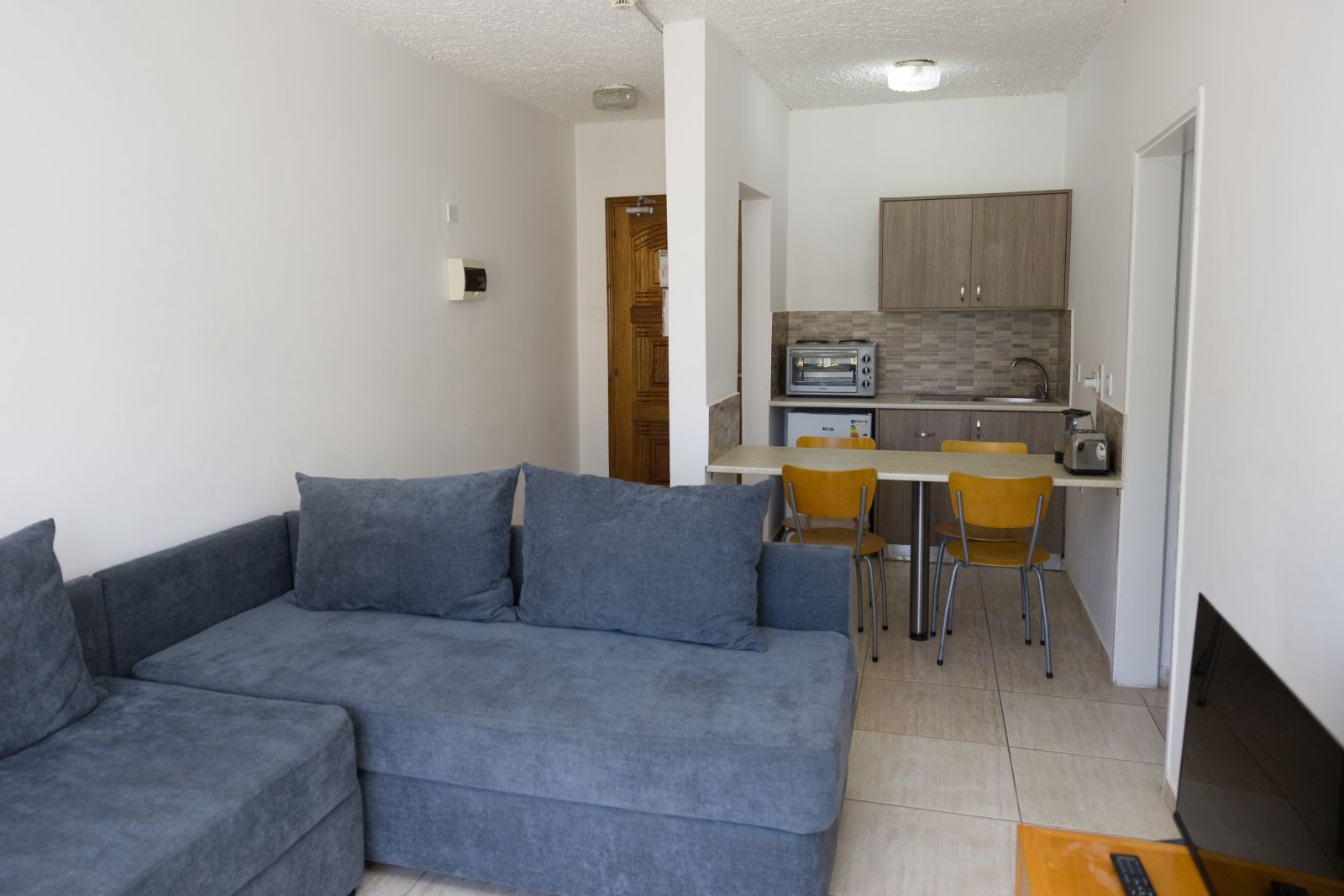 one bedroom  living room